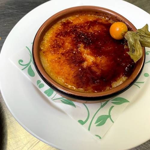 Shefs Dessert Table: Classic Creme Brulee